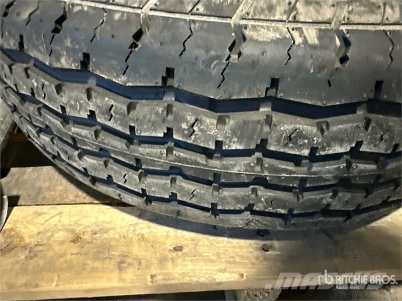 Quantity of Truck and Trailer Parts Andre komponenter