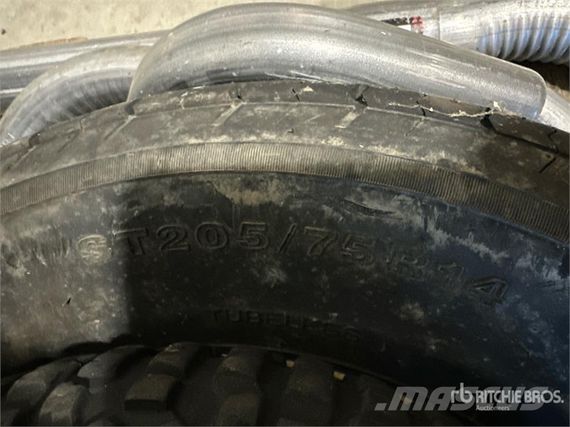 Quantity of Truck and Trailer Parts Andre komponenter