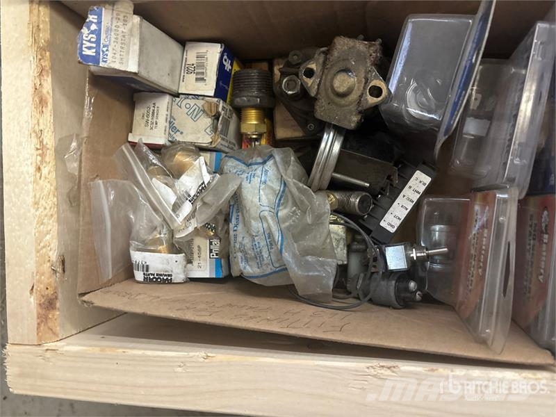  Quantity of Truck Parts (Unused) Transportes - Outros

