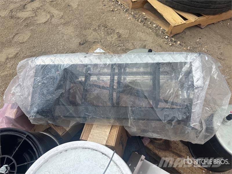 Quantity of Truck Parts Transportes - Outros

