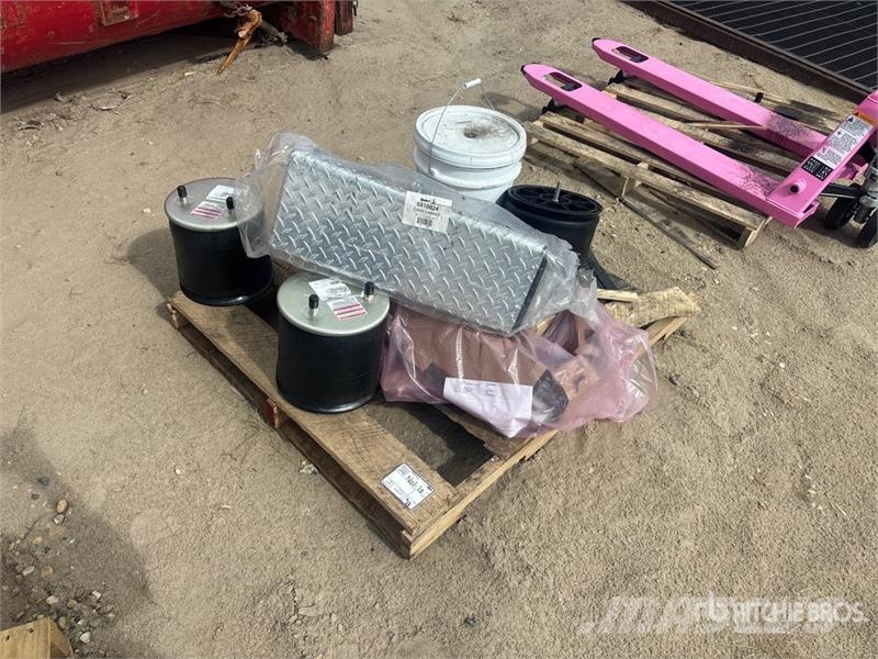  Quantity of Truck Parts Transportes - Outros
