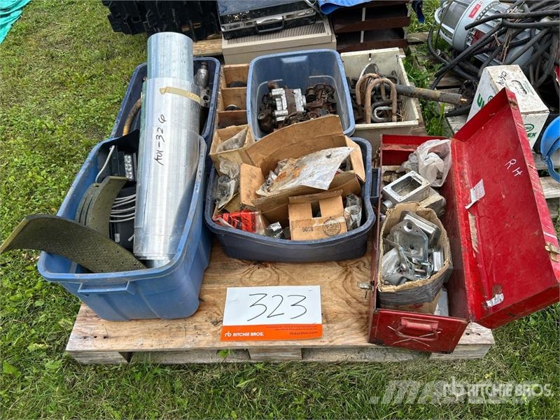 Quantity of U-Bolts, Hydraulic Parts, Lights & Ele Drugi deli