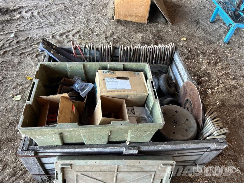  Quantity of U Bolts, Packers, Disc, Bearings & Sen مكونات أخرى