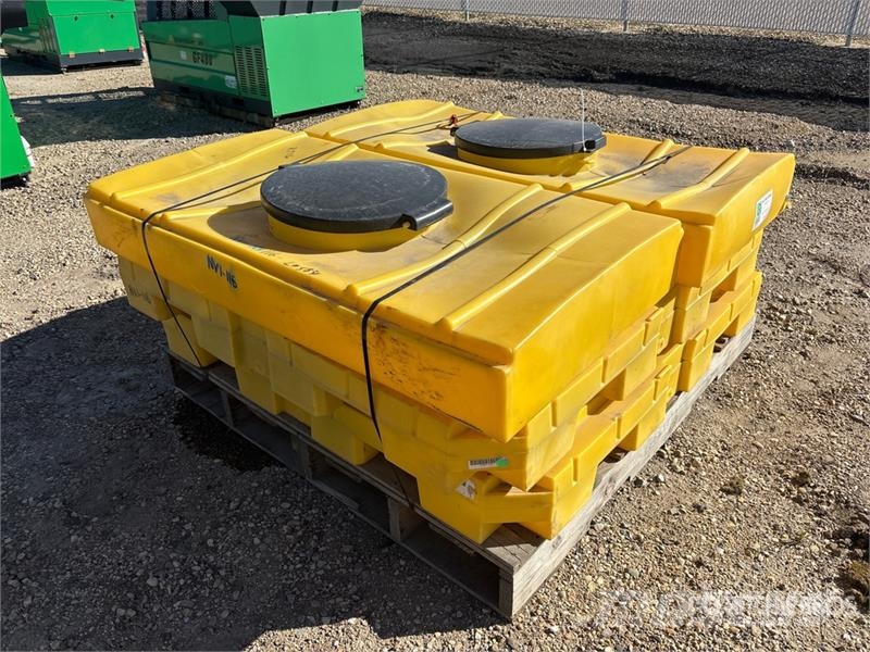 Quantity of Ultratech Modular Spill Pallets Egyéb alkatrészek