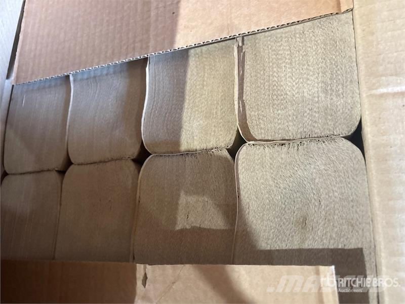 Quantity of Unused Hand Towels Absorbent (Unused) Drugi deli