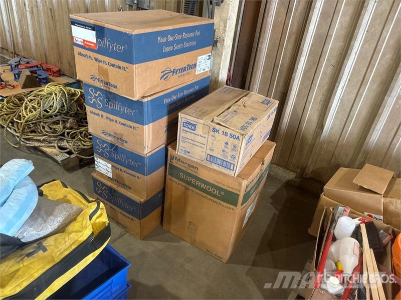 Quantity of Unused Hand Towels Absorbent (Unused) Drugi deli