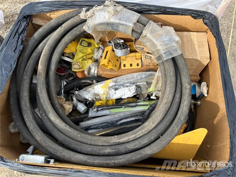 Quantity of Various Cat Parts - Fits Cat D6/D7/D8 Ďalšie komponenty