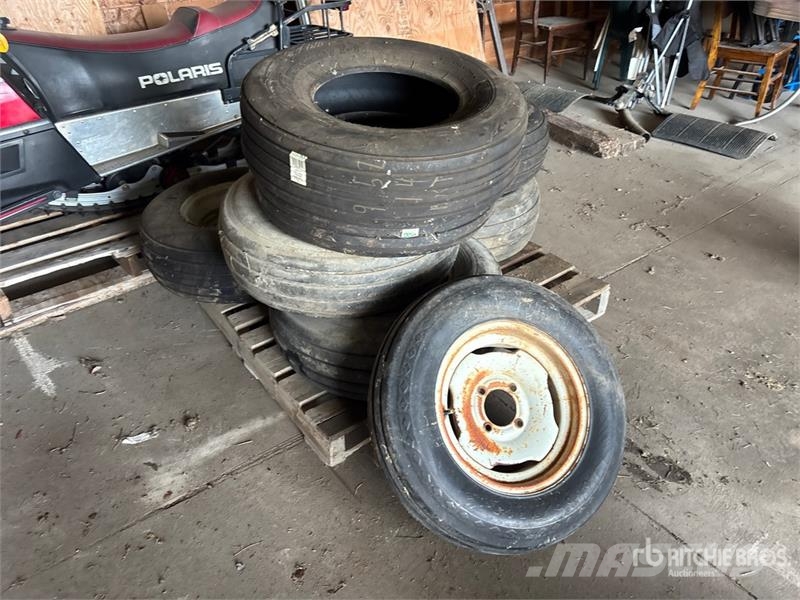 Quantity of Various Sizes Tires Opony, koła i felgi