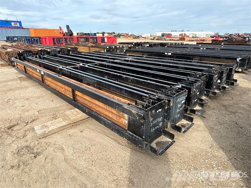 Quantity of Vermeer 100/140 20 Ft FS1000 Drill Pip Ďalšie komponenty