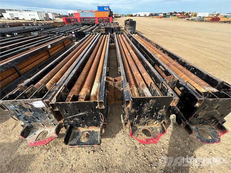 Quantity of Vermeer 100/140 15 Ft FS2 Drill Pipe Ďalšie komponenty