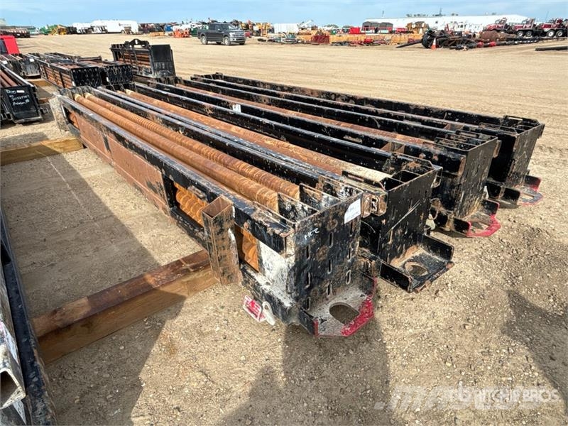  Quantity of Vermeer 100/140 15 Ft FS2 Drill Pipe Ďalšie komponenty