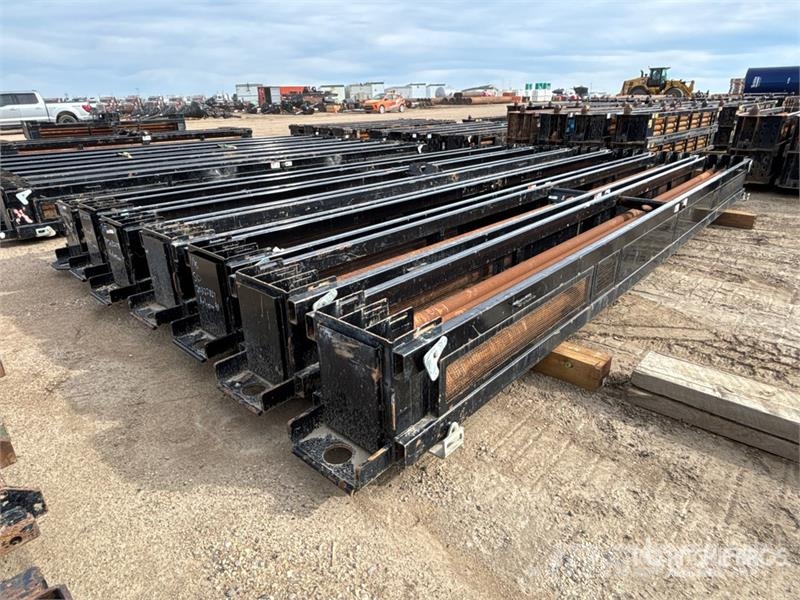  Quantity of Vermeer 100/140 20 Ft FS1000 Drill Pip Ďalšie komponenty