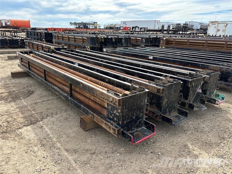  Quantity of Vermeer 100/140 15 Ft FS2 Drill Pipe Ďalšie komponenty
