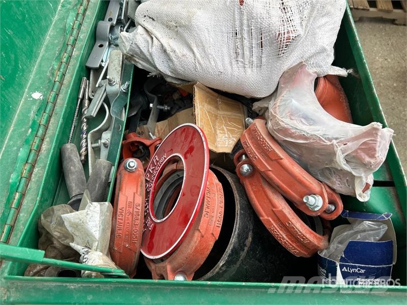  Quantity of Victaulic Miscellaneous Pipe Parts (Un معدات البناء - غير ذلك