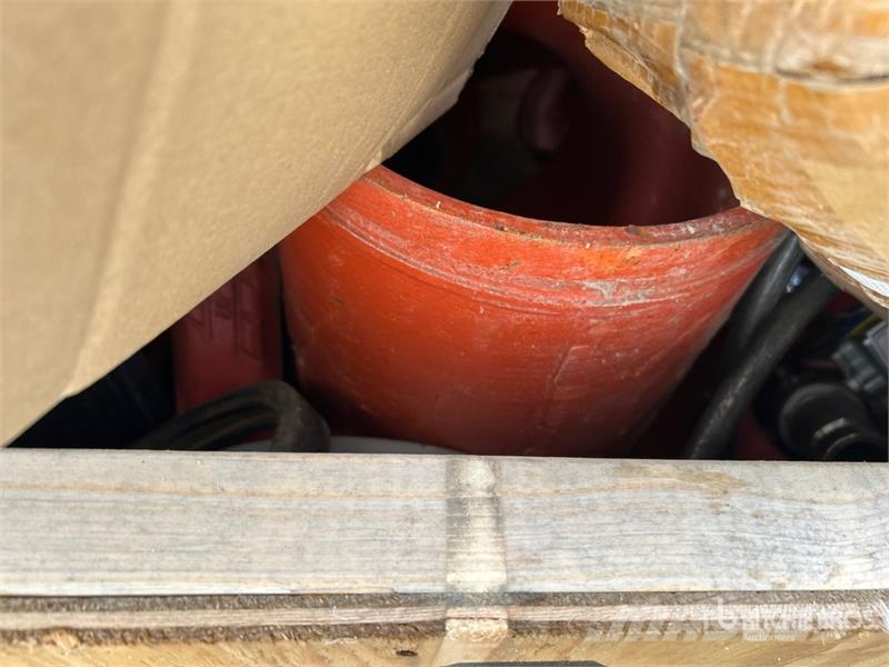  Quantity of Victaulic Miscellaneous Pipe Parts (Un معدات البناء - غير ذلك
