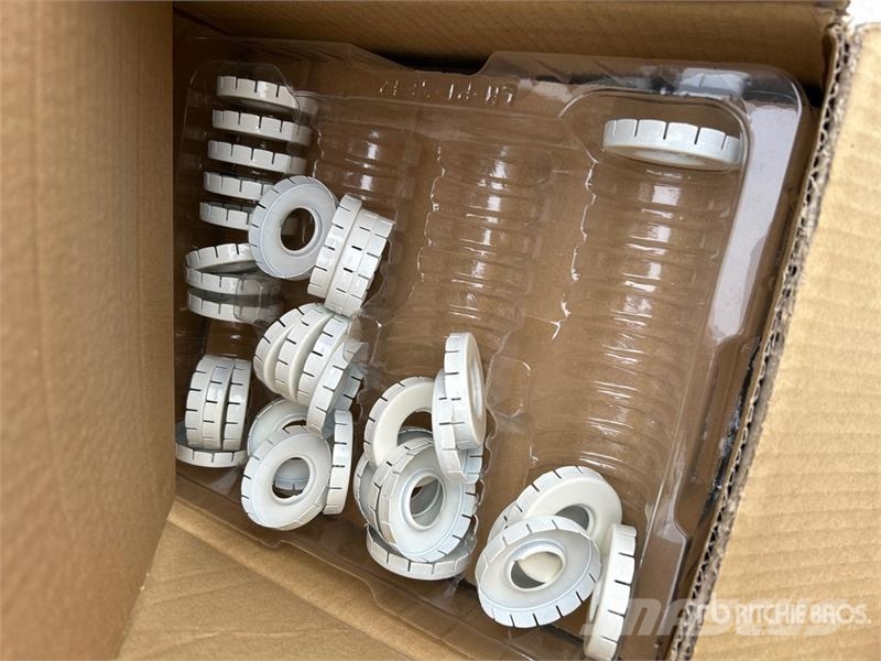  Quantity of Victaulic Miscellaneous Pipe Parts (Un معدات البناء - غير ذلك