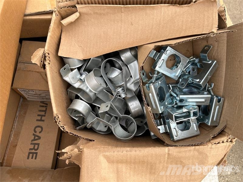  Quantity of Victaulic Miscellaneous Pipe Parts (Un معدات البناء - غير ذلك