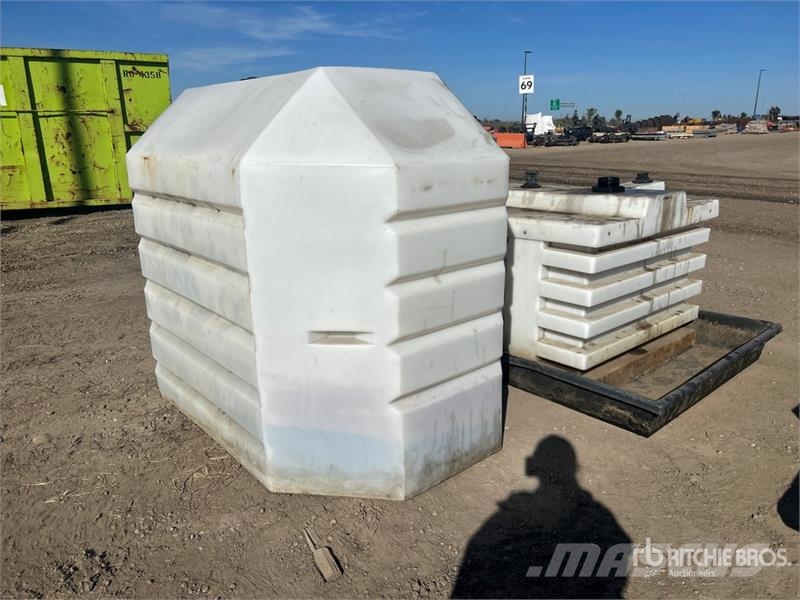 Quantity of Water Tank Degvielas un piedevu tvertnes