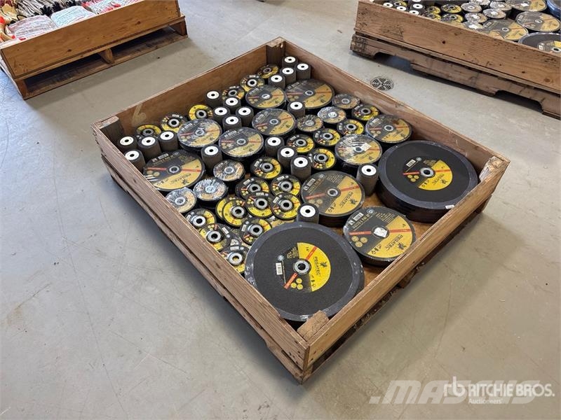 Quantity of Welders Grinding Disks (Unused) Sonstige Landmaschinen