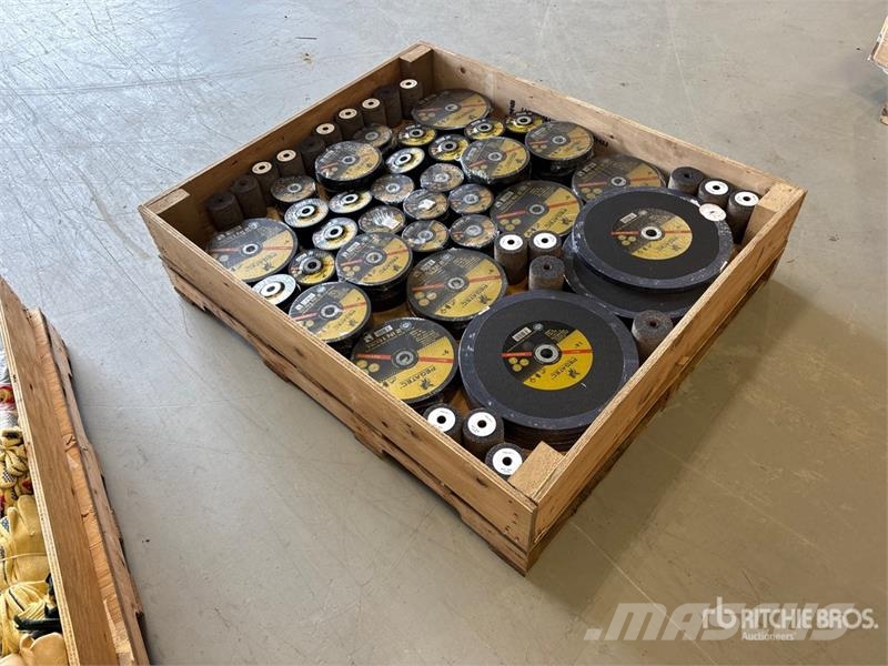 Quantity of Welders Grinding Disks (Unused) Sonstige Landmaschinen