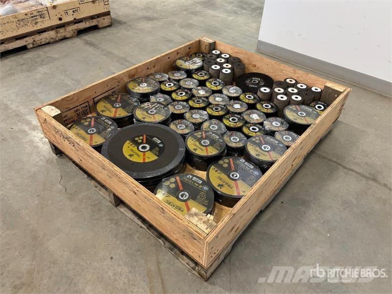 Quantity of Welders Grinding Disks (Unused) مكونات أخرى