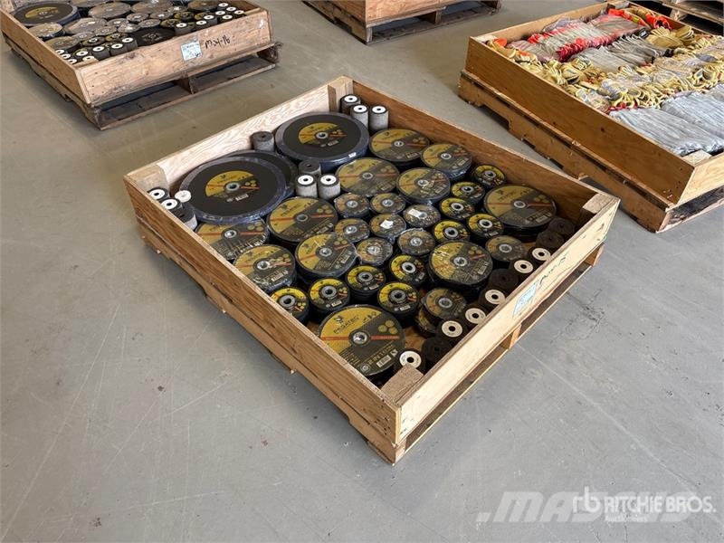 Quantity of Welders Grinding Disks (Unused) Sonstige Landmaschinen