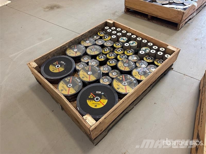 Quantity of Welders Grinding Disks (Unused) Sonstige Landmaschinen