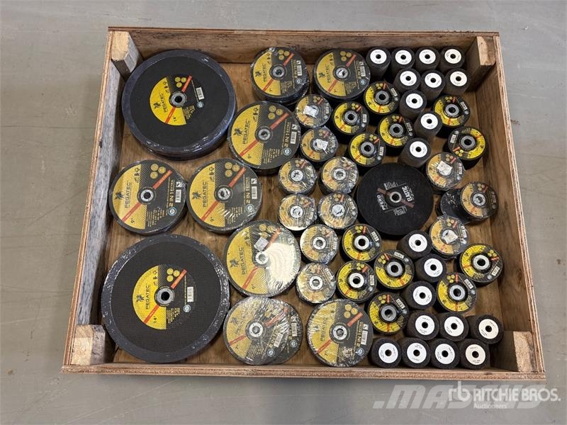 Quantity of Welders Grinding Disks (Unused) Sonstige Landmaschinen