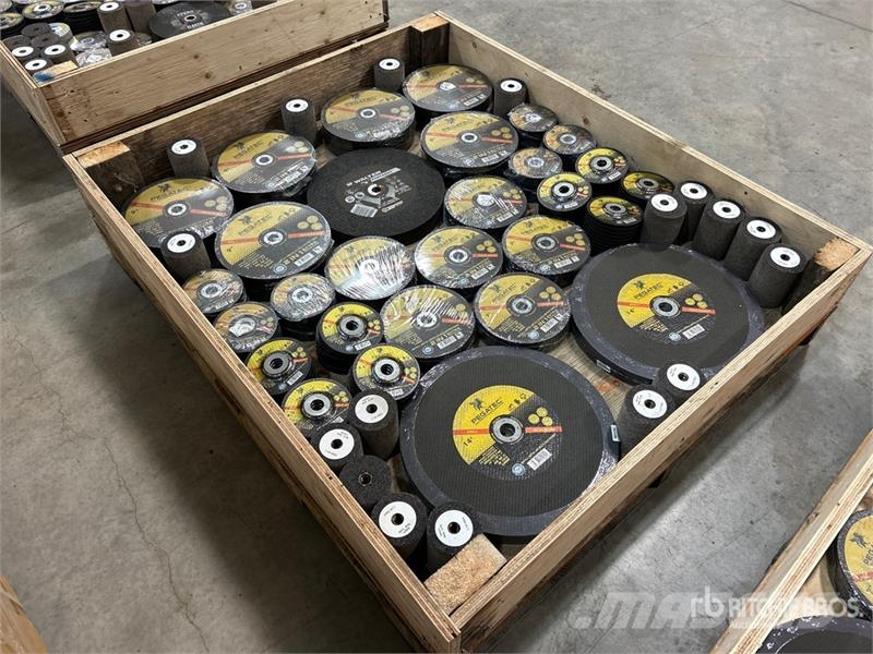  Quantity of Welders Grinding Disks (Unused) ماكينات زراعية - غير ذلك