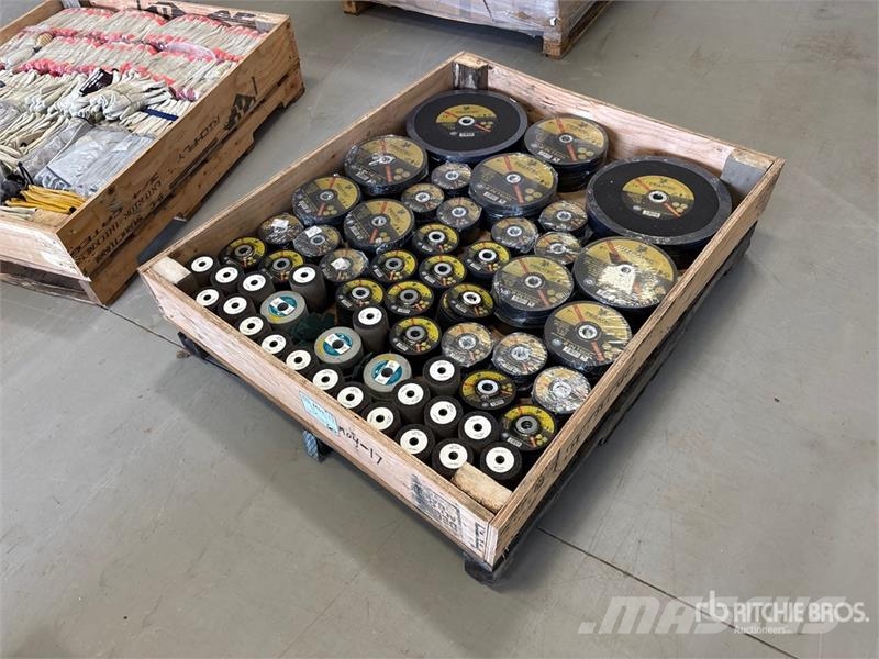 Quantity of Welders Grinding Disks (Unused) Sonstige Landmaschinen