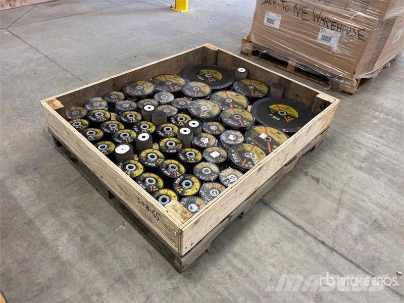  Quantity of Welders Grinding Disks (Unused) Ostale komponente za građevinarstvo