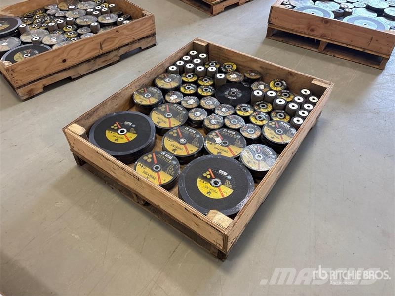 Quantity of Welders Grinding Disks (Unused) Sonstige Landmaschinen