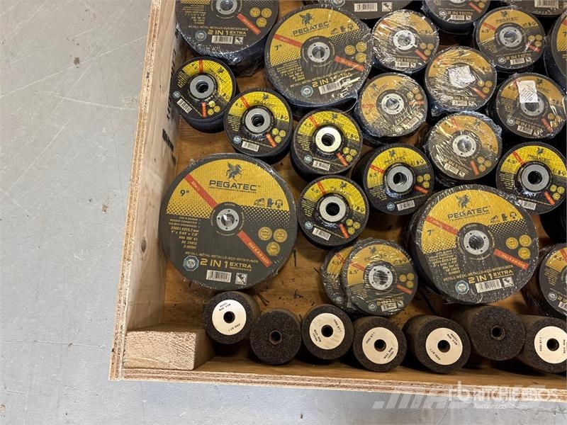 Quantity of Welders Grinding Disks (Unused) Sonstige Landmaschinen