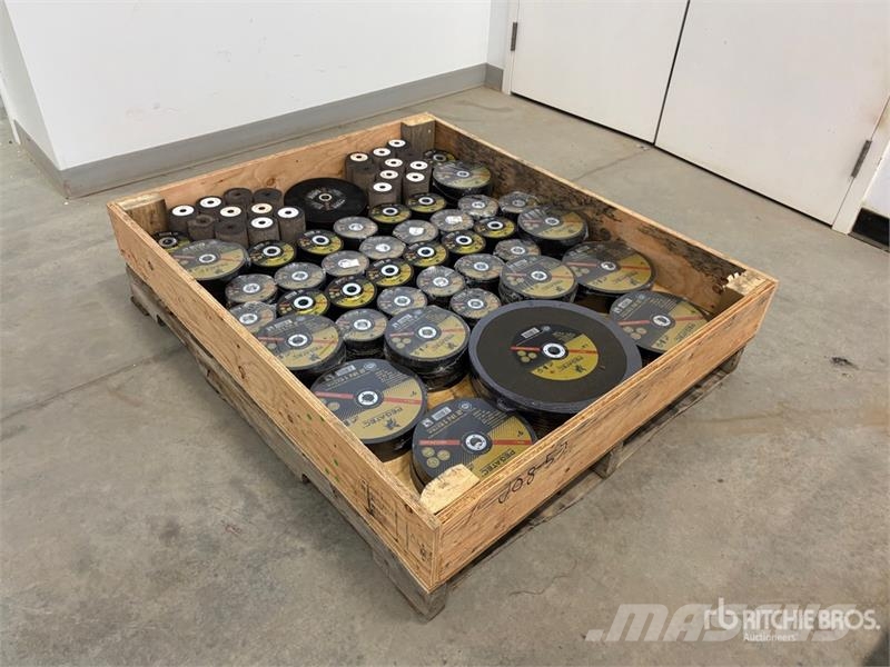 Quantity of Welders Grinding Disks (Unused) مكونات أخرى