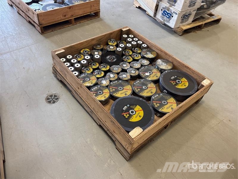 Quantity of Welders Grinding Disks (Unused) Sonstige Landmaschinen