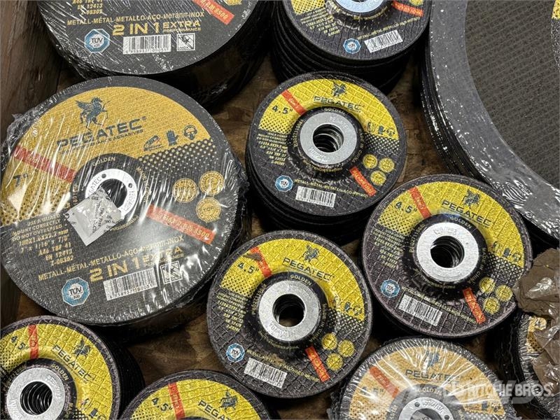 Quantity of Welders Grinding Disks (Unused) مكونات أخرى