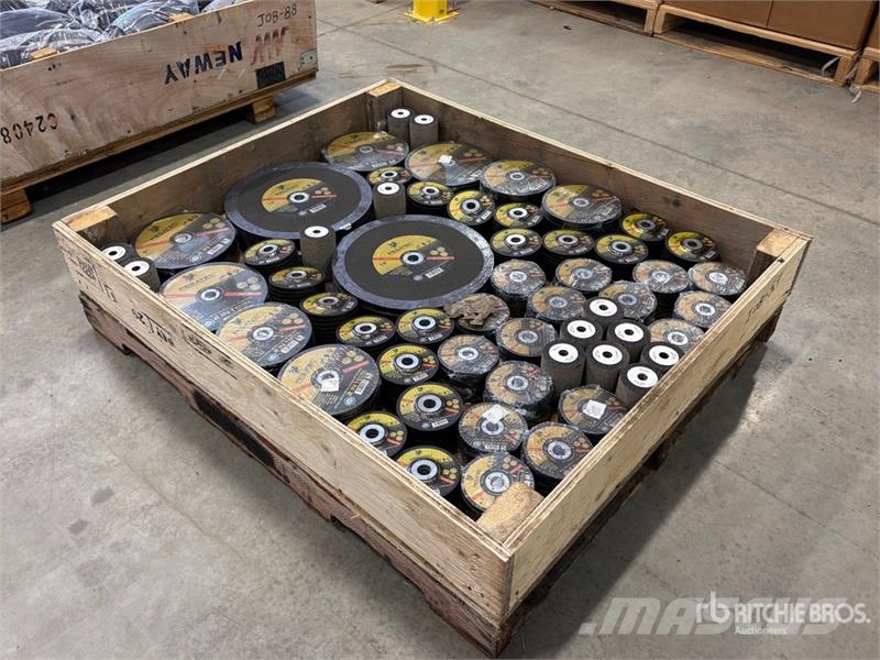 Quantity of Welders Grinding Disks (Unused) مكونات أخرى