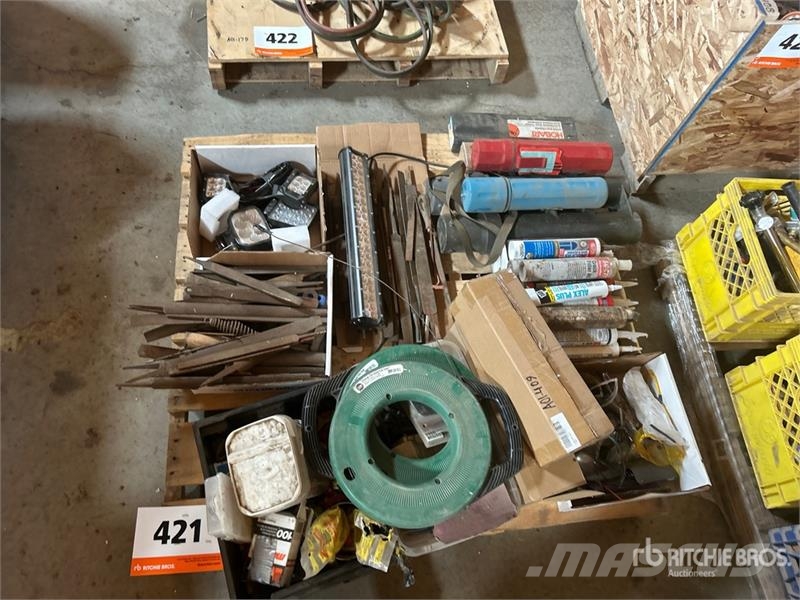 Quantity of Welding Rods & Case, Lights, Safety Gl Egyéb alkatrészek