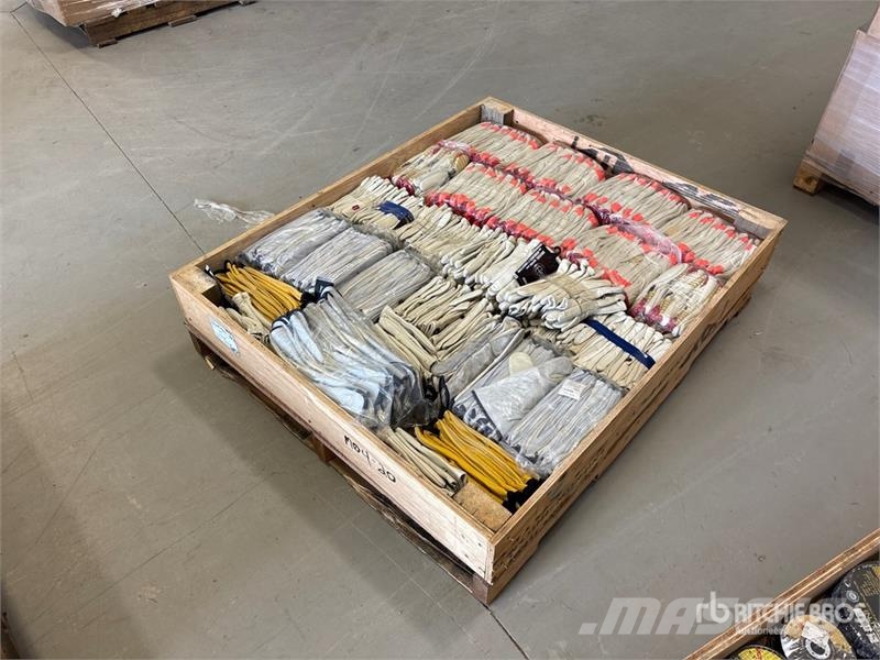 Quantity of Work Gloves (Unused) Utilaje construcții - Altele