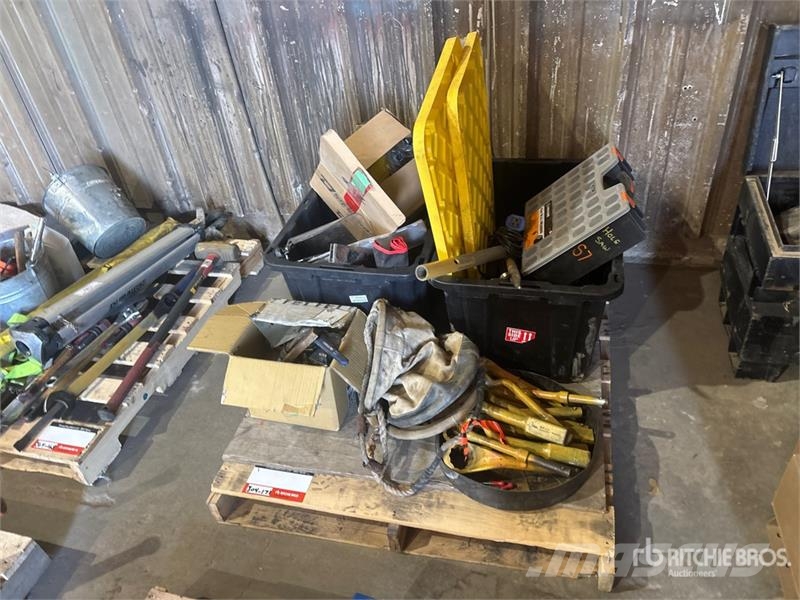 Quantity of Wrenches, Misc Tools Drugi deli