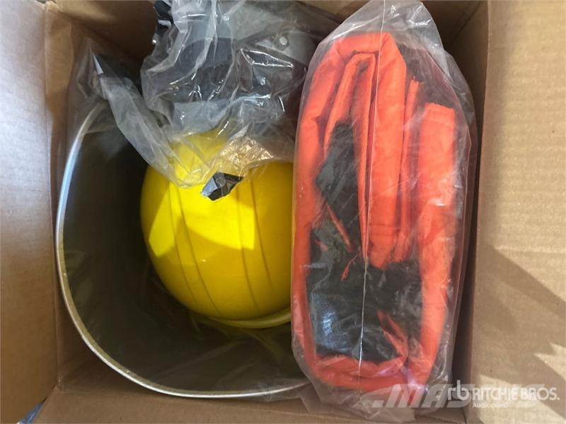 Quantity of Wrenches, Misc Tools Drugi deli