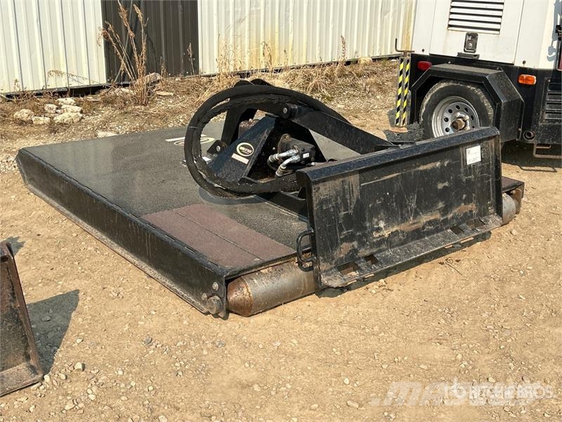 Quick Attach 72 in Skid Steer Brush Cutter ماكينات جز العشب