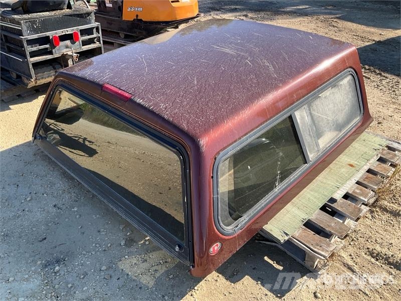 Raider 6 ft Truck Cap Cabines