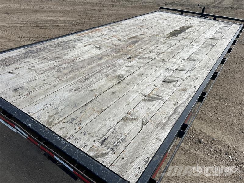 Rainbow 18 ft T/A Equipment Trailer Rimorchio per il trasporto di veicoli