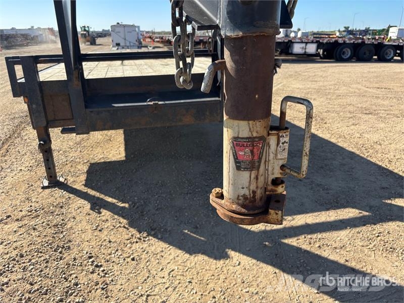 Rainbow 30 ft T/A Gooseneck Equipment Trailer Vehicle transport trailers