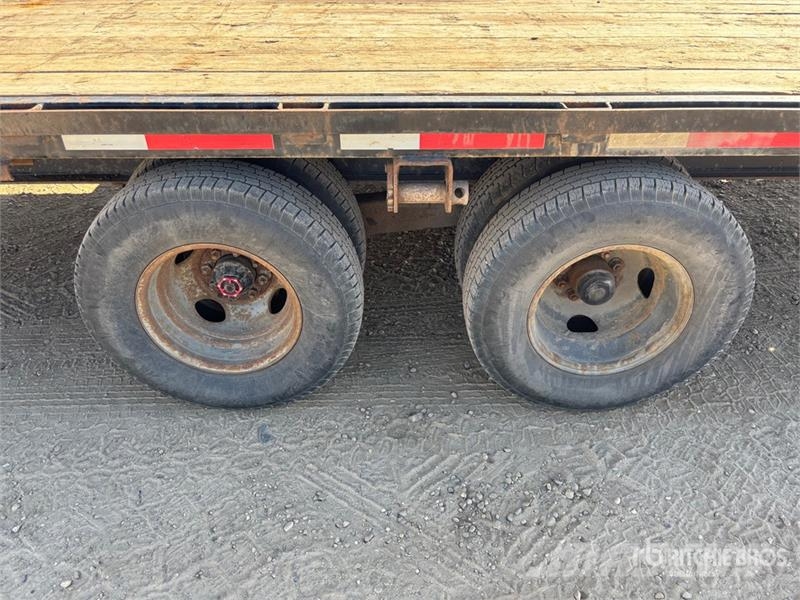 Rainbow 30 ft T/A Gooseneck Equipment Trailer Vehicle transport trailers