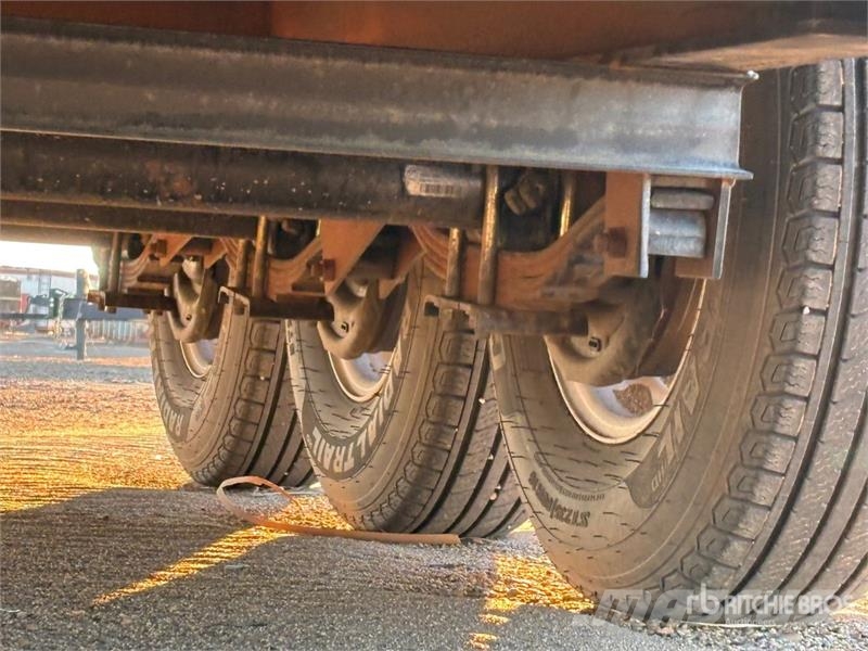Rainbow 30 ft Tri/A Gooseneck Equipment Trailer Biltransporter henger