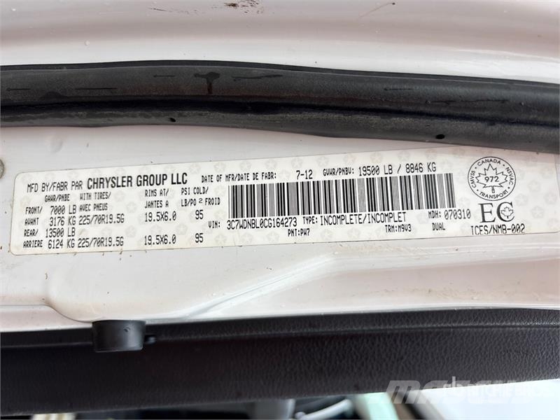 RAM 077BS-3CLX 3350 kg Knuckle Boom on Ram 5500 SLT 4x Camiones grúa