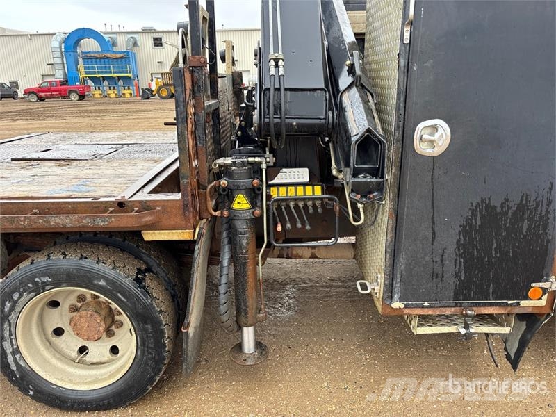 RAM 077BS-3CLX 3350 kg Knuckle Boom on Ram 5500 SLT 4x Camiones grúa
