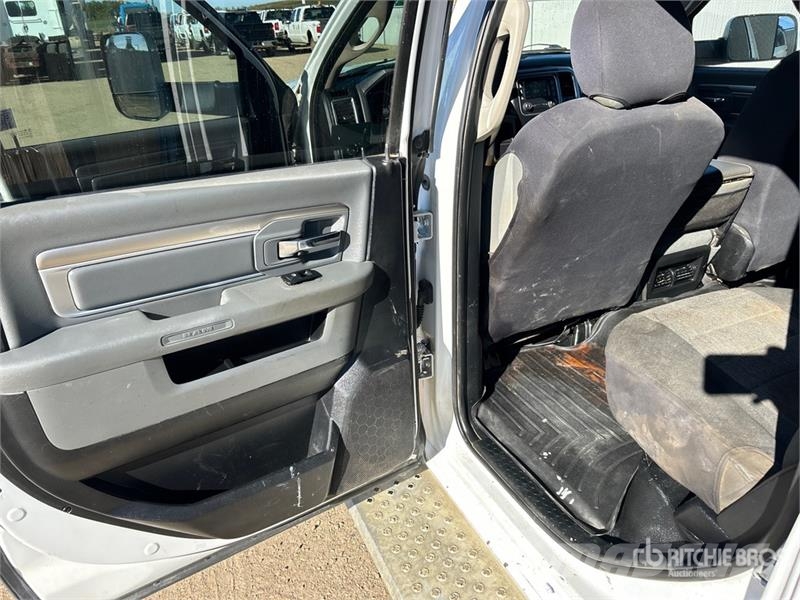 RAM 077ES4CLX 2800 kg Knuckle Boom on Ram 5500 SLT 4x4 Camiones grúa